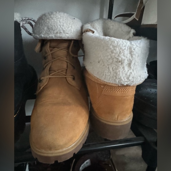 Timberlands - Picture 2 of 2